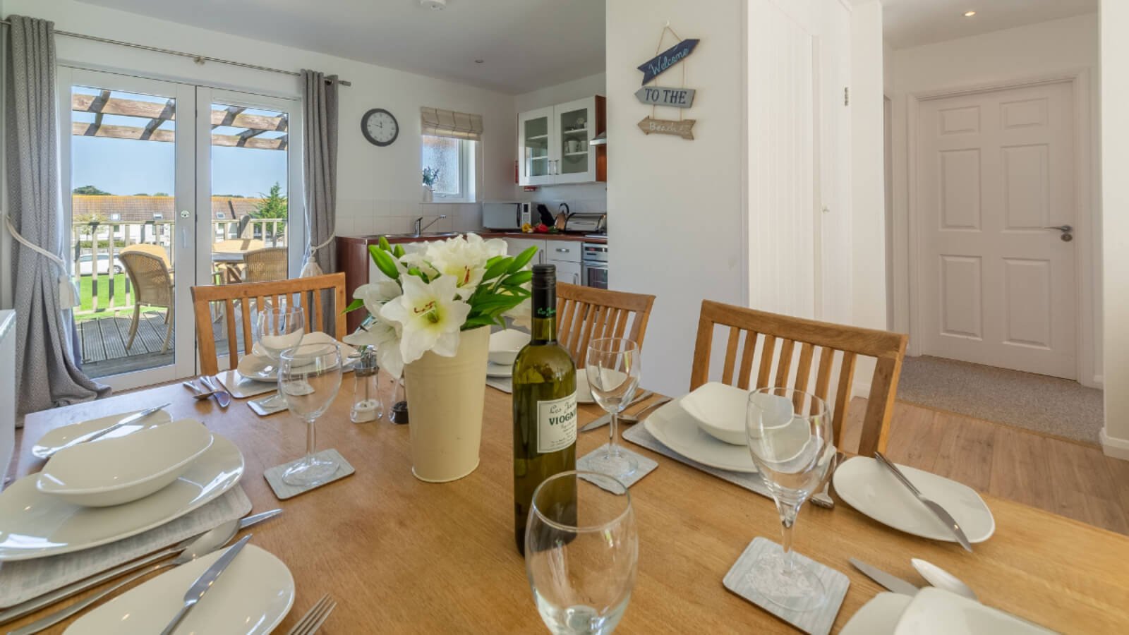 Wight Cottages Featured